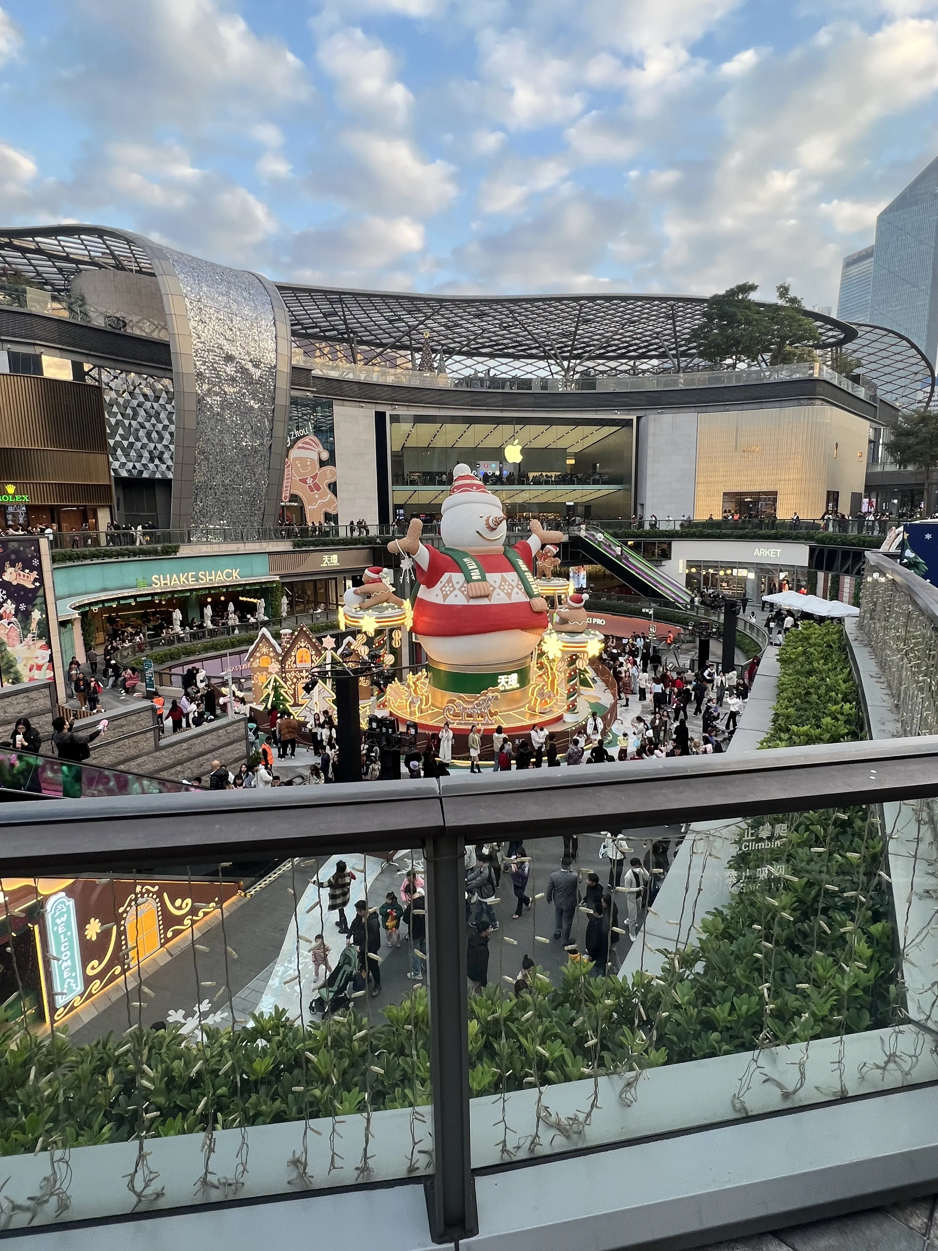 Commercial Plaza Christmas Snowman decoration with lighting