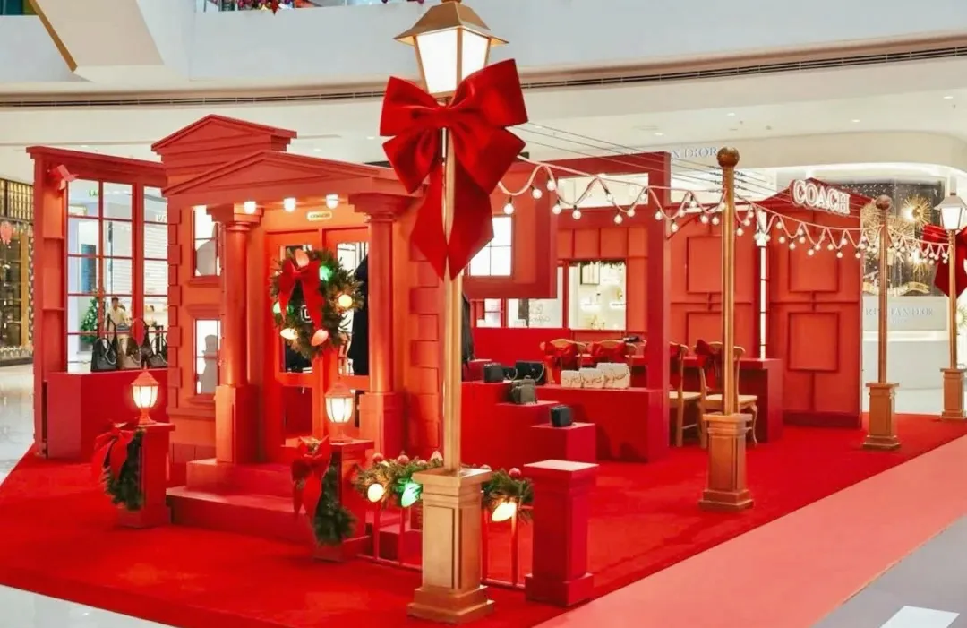 Premium Brand Activation Holiday Kiosk – Modular Heavy-Duty Roman Pillar Festive Courtyard for High-