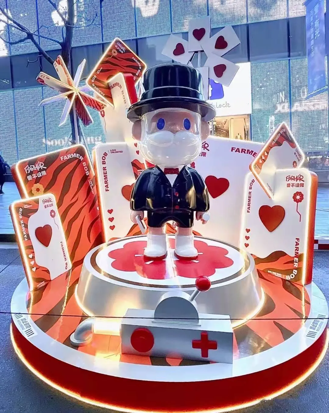 Interactive Pop-Art Commercial Display Set – Giant Customized Fashion Figurine Stage with LED Neon P
