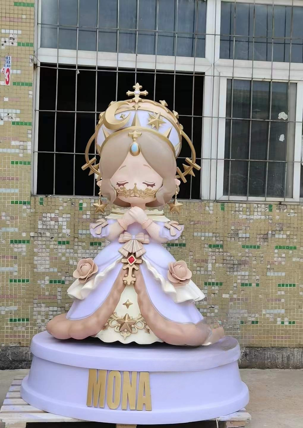 Custom Large Cartoon Character Sculpture – Anime Statue for Commercial Display, Brand IP Installation, Shopping Mall Art & Themed Exhibition