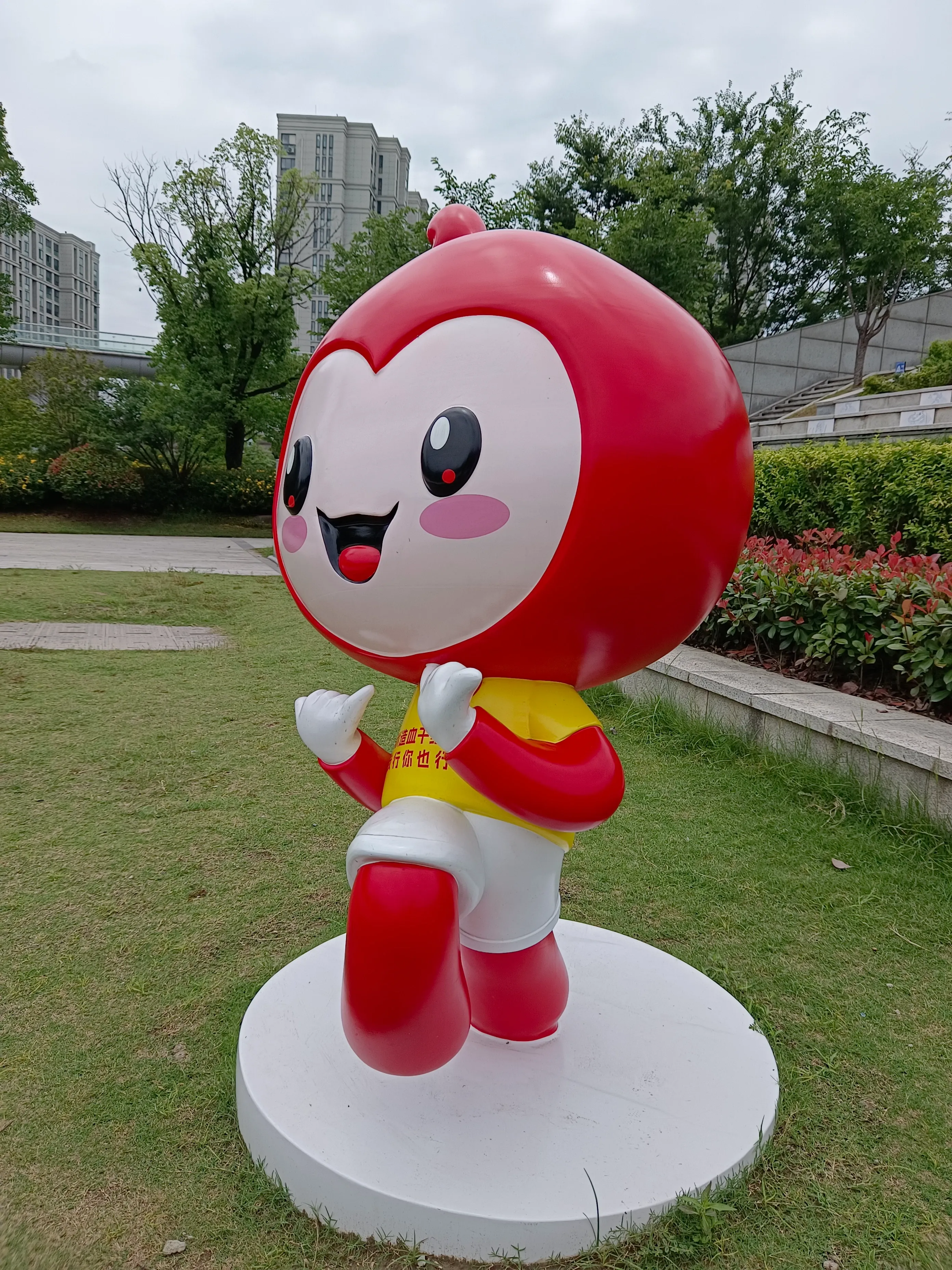 Custom Sports-Themed IP Mascot Sculptures for Shopping Malls, Gyms & Lottery Stores | B2B Manufacturer