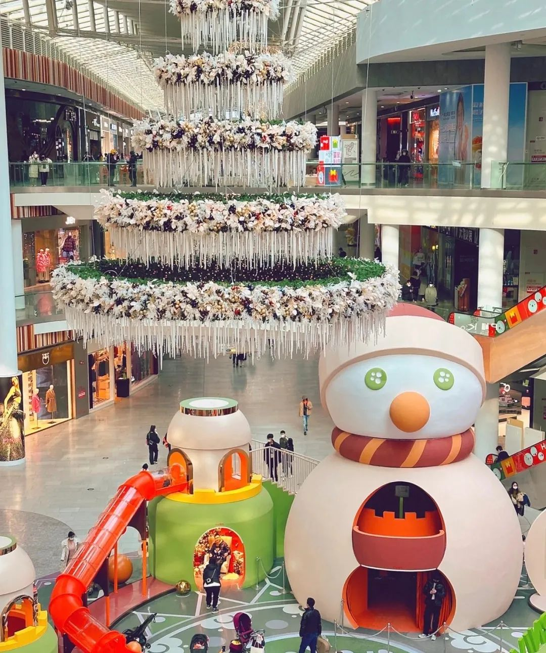 Giant Fiberglass Snowman Sculpture with Play Slide for Mall Decor